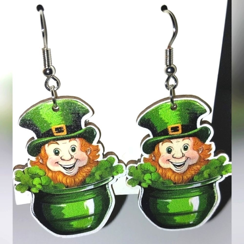 Super cute St Patrick's lucky green earrings